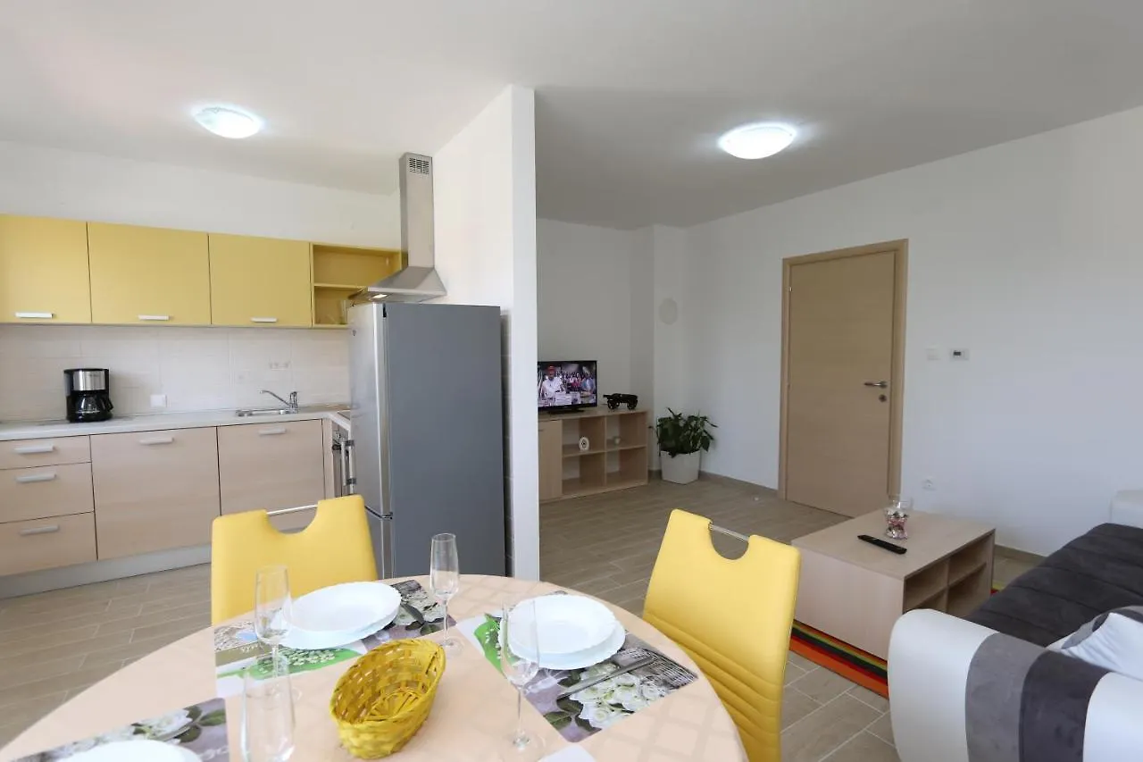 Apartments Sucic Iva I Tea Soline  Soline (Krk)