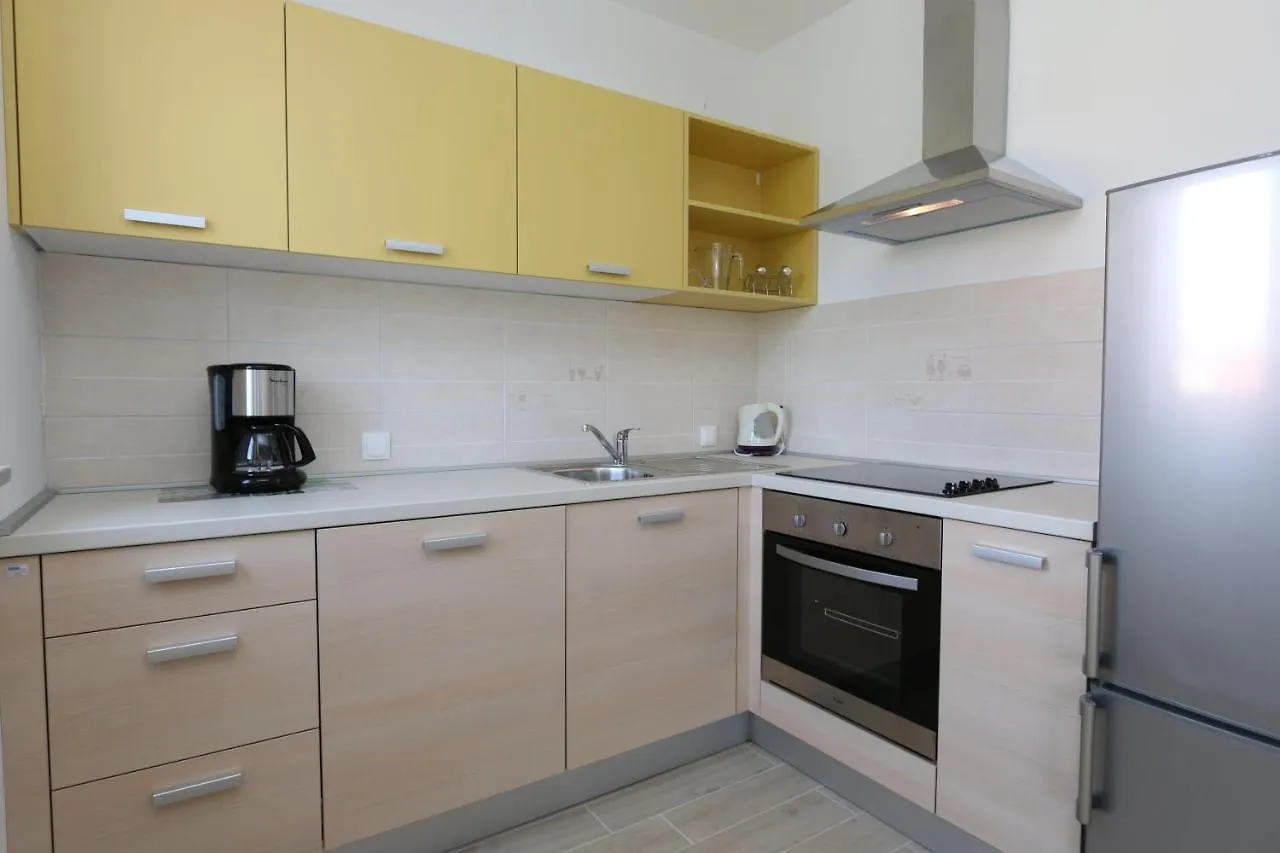 Apartments Sucic Iva I Tea Soline
