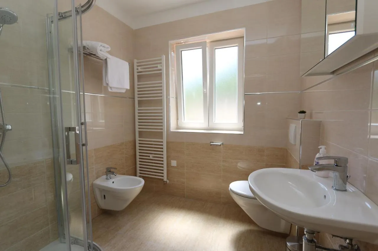 Apartments Sucic Iva I Tea Soline  Kroatië