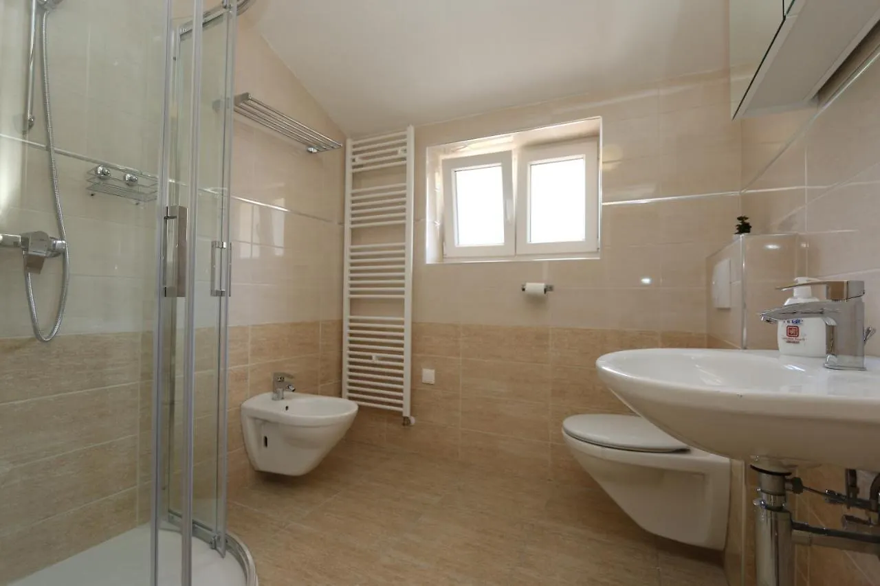 Apartments Sucic Iva I Tea Soline  Kroatië