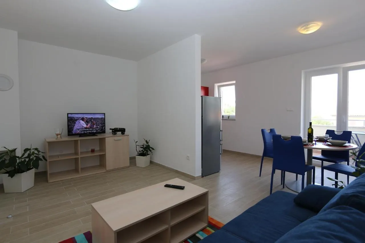 Apartments Sucic Iva I Tea Soline  Soline (Krk)